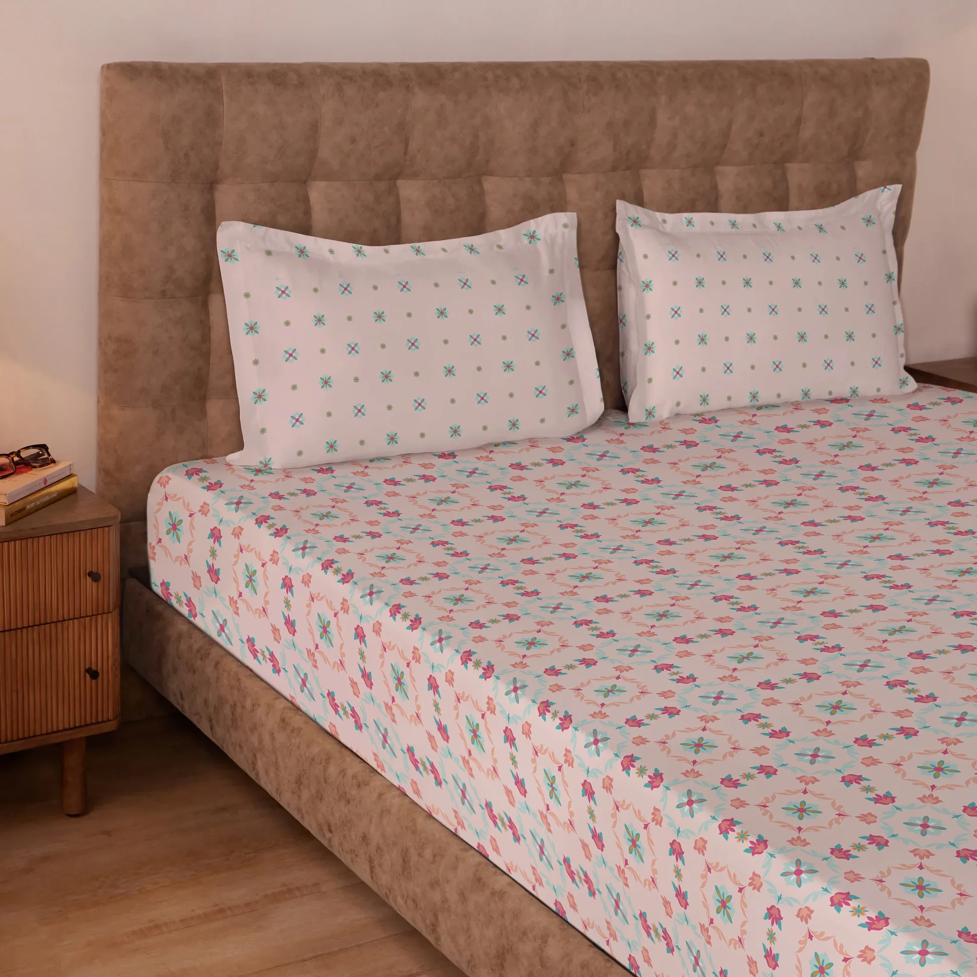 Aangan Weaves | Romantic Floral Printed Cotton Bedsheet Set - Blush Pink