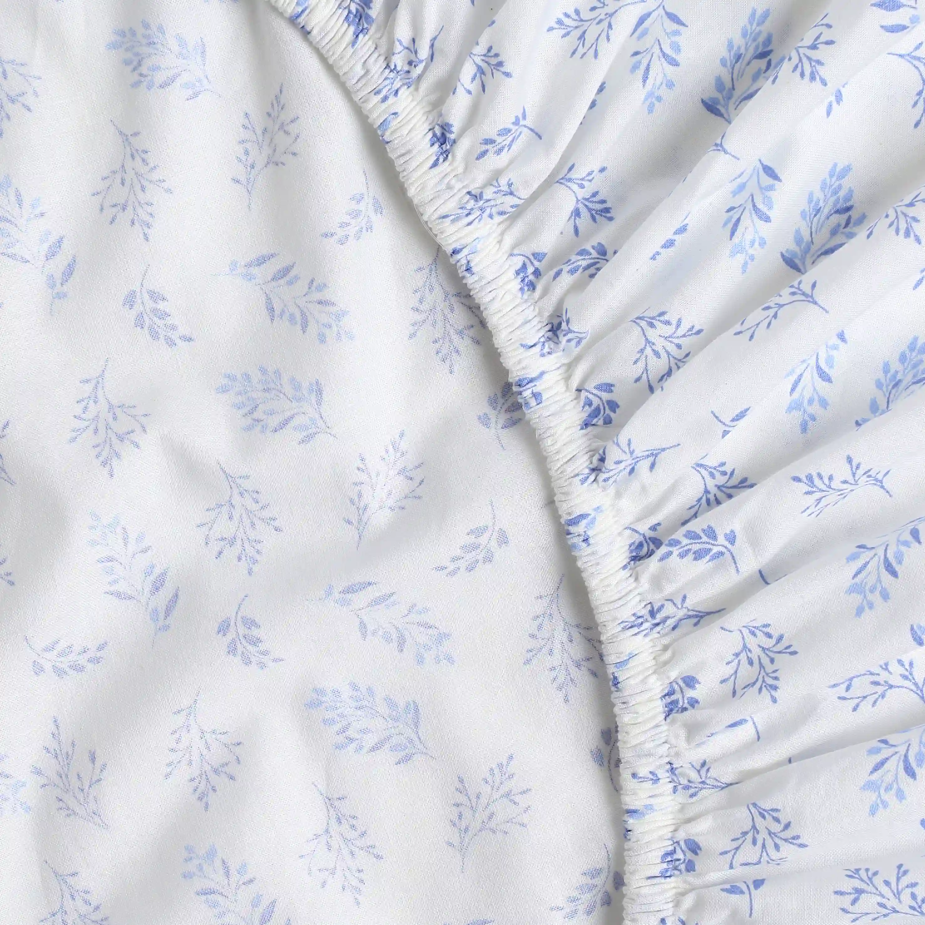 Bloomshire Classic | Everyday Charm Printed Cotton Fitted Sheet Set-Salmon - Image 49