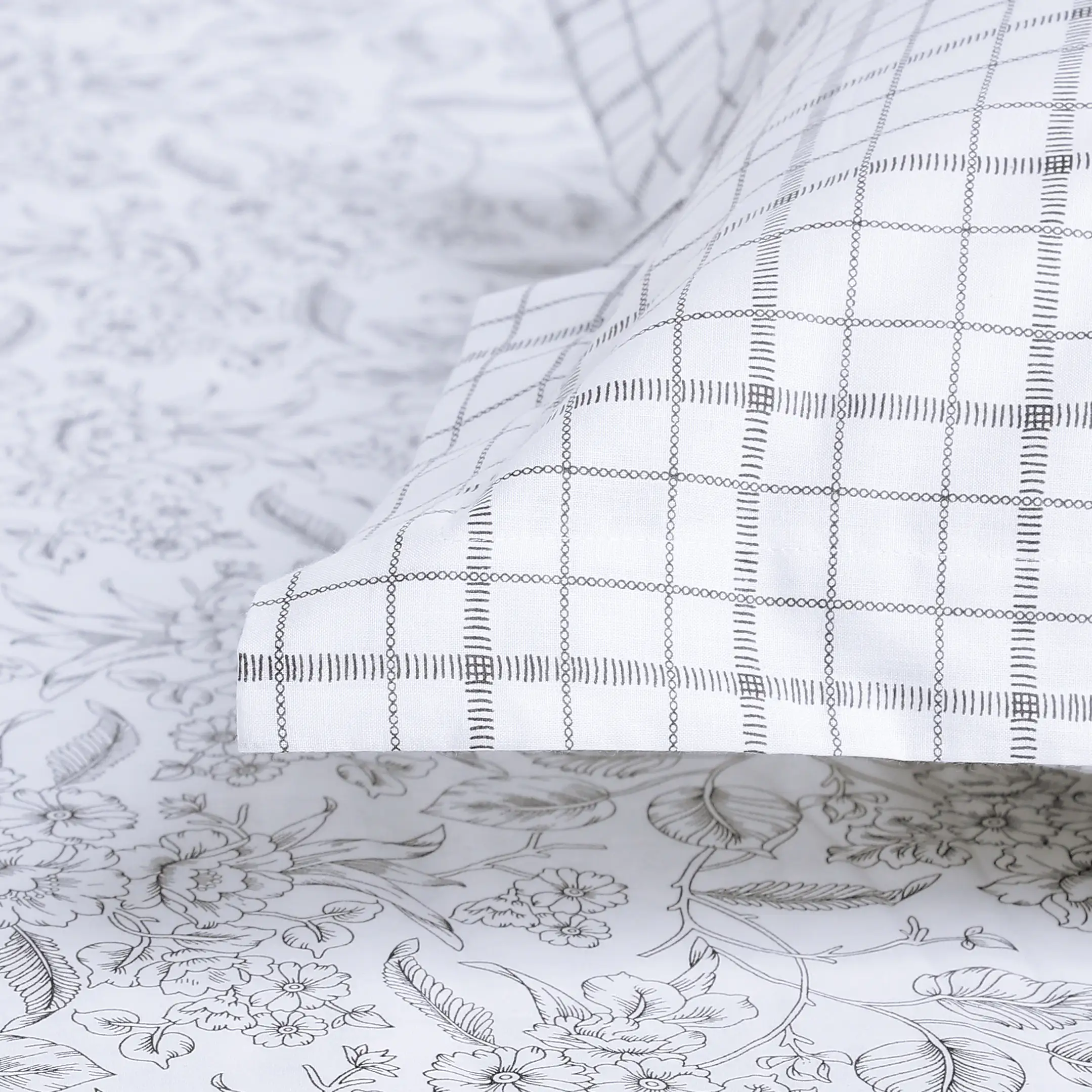 Mishella | Mix & Match Printed Cotton Bedsheet Set - Charcoal Bloom - Image 10