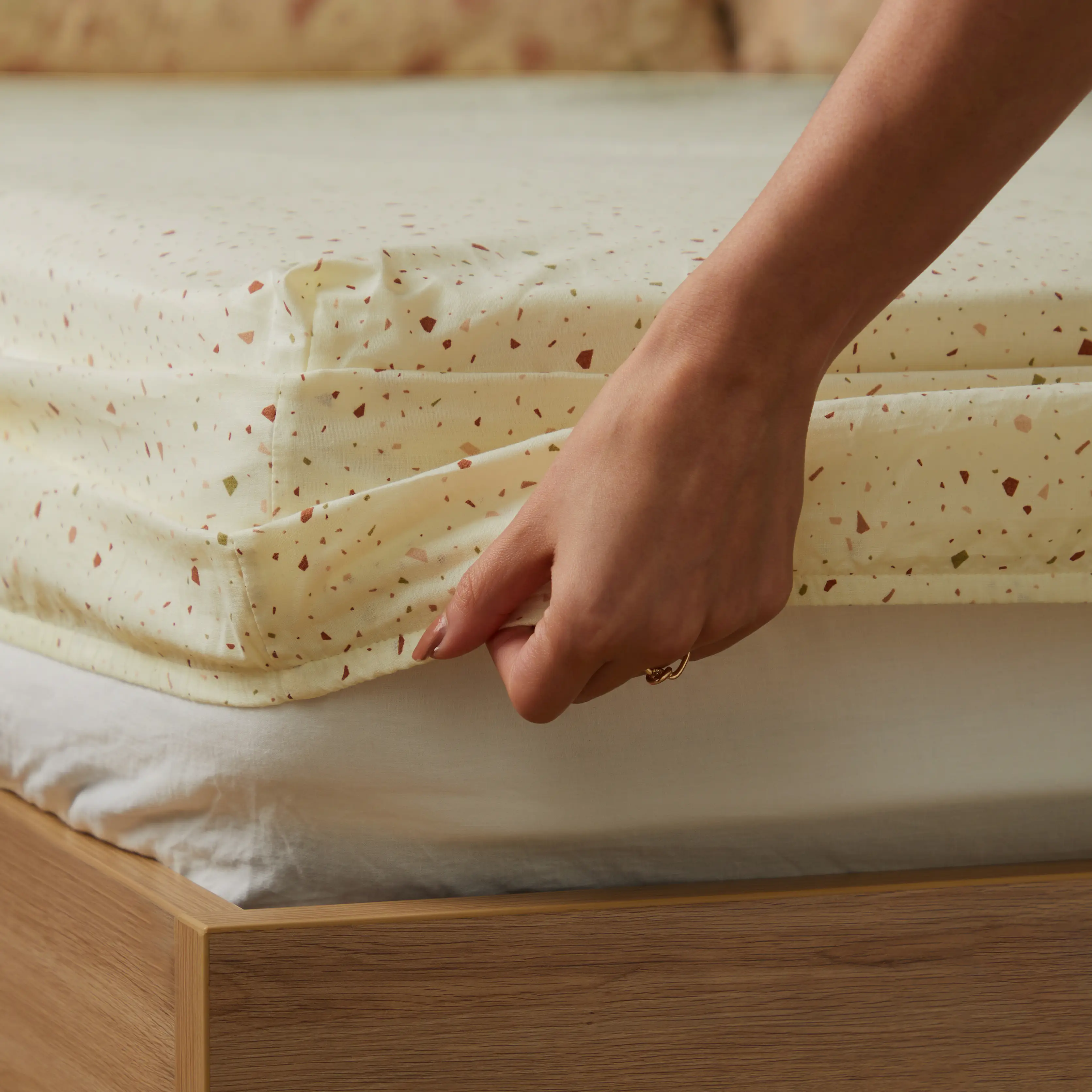 Mishella | Mix & Match Printed Cotton Fitted Sheet Set - Cream - Image 4
