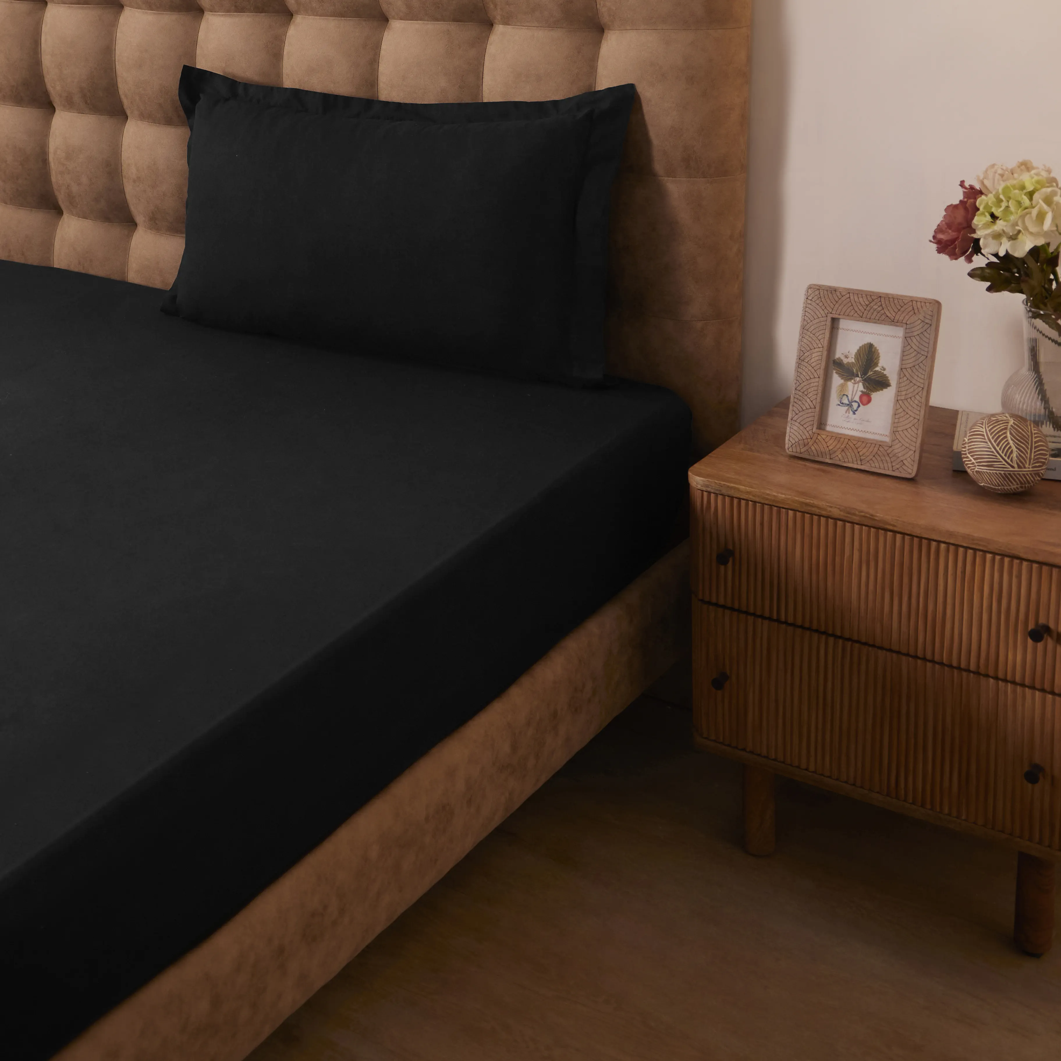 Paleto | Everyday Hues Solid Dyed Cotton Bedsheet Set-Black