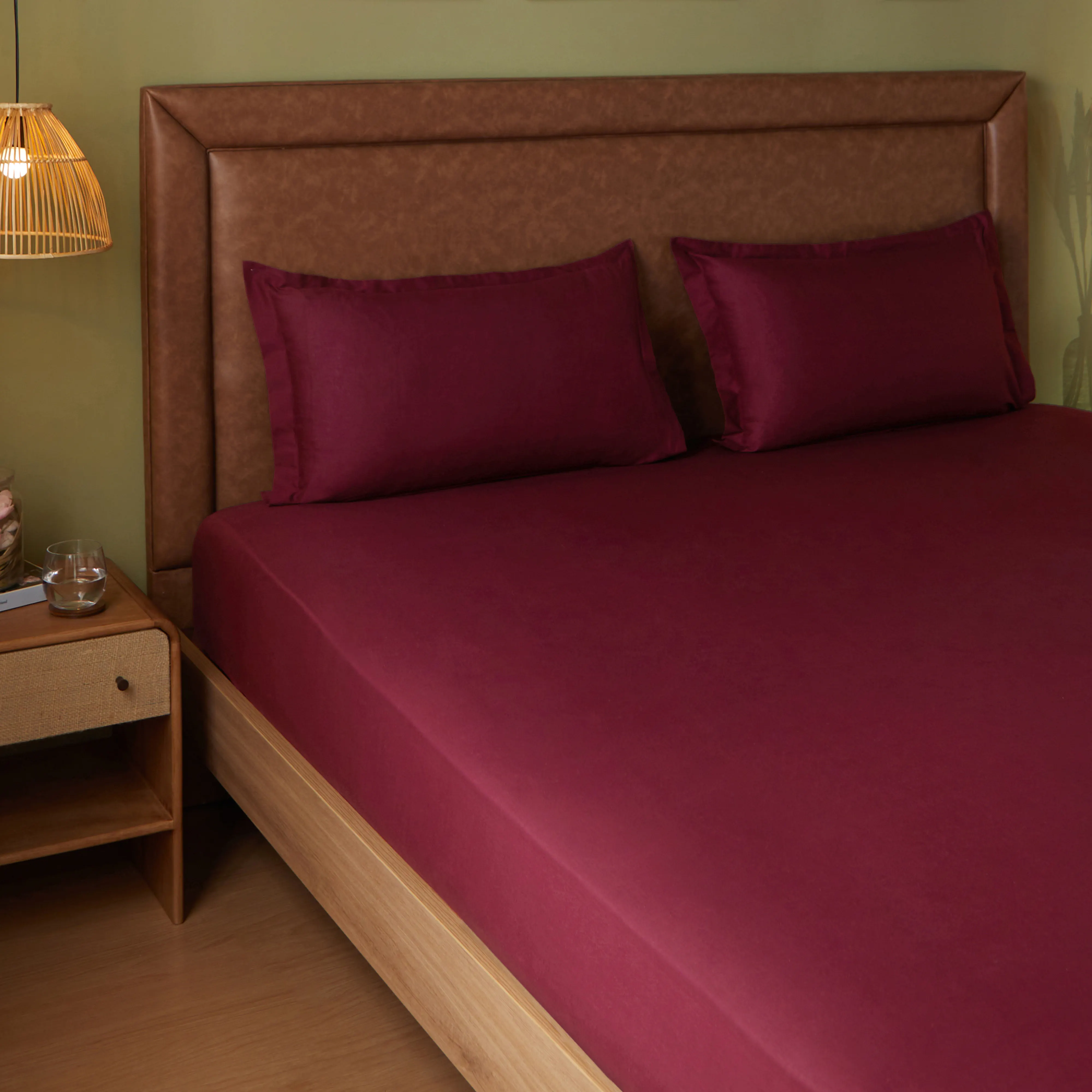 Paleto | Everyday Hues Solid Dyed Cotton Bedsheet Set-Windsor Wine - Image 11
