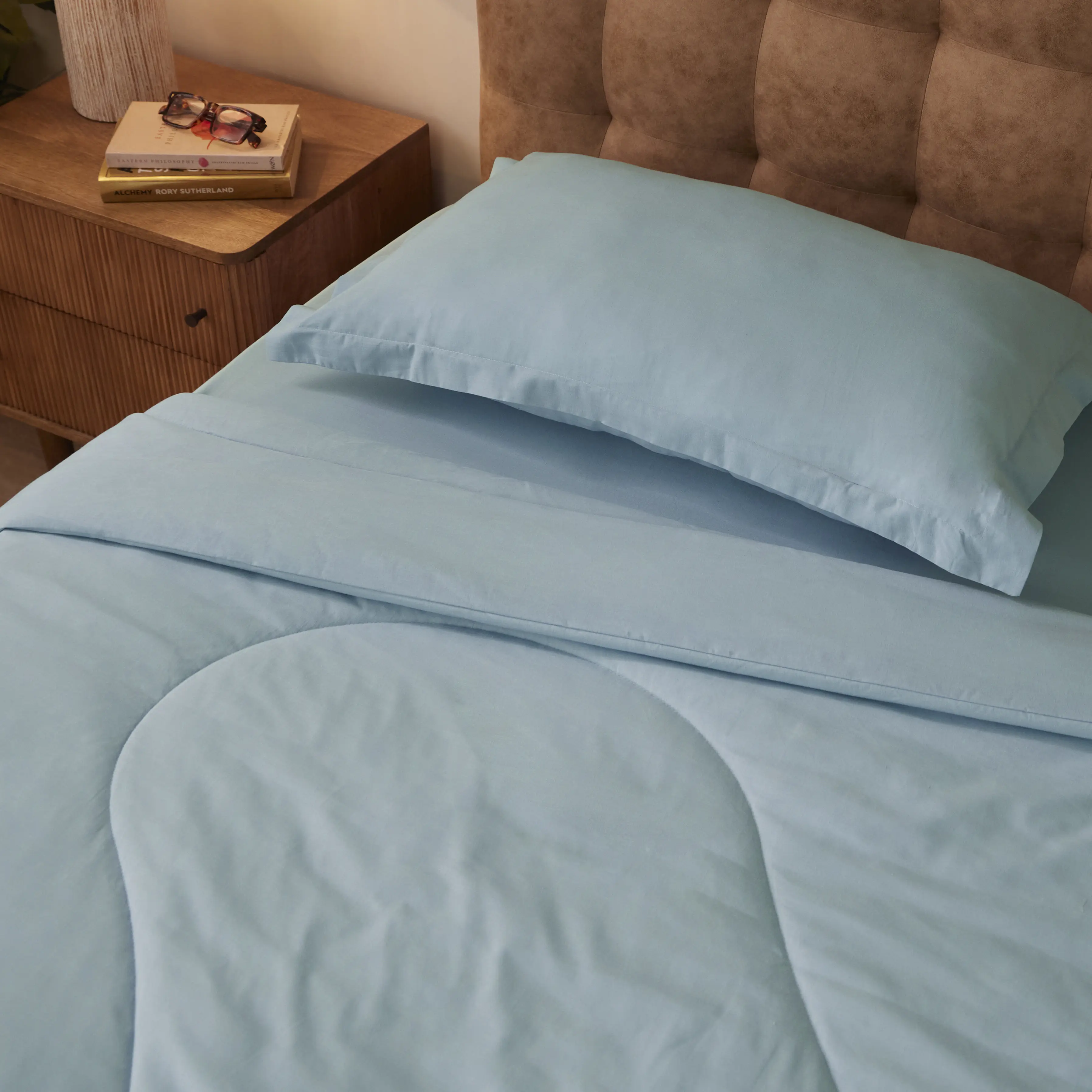 Paleto | Everyday Hues Cotton Solid Dyed 120GSM Comforter-Blue Sky - Image 2