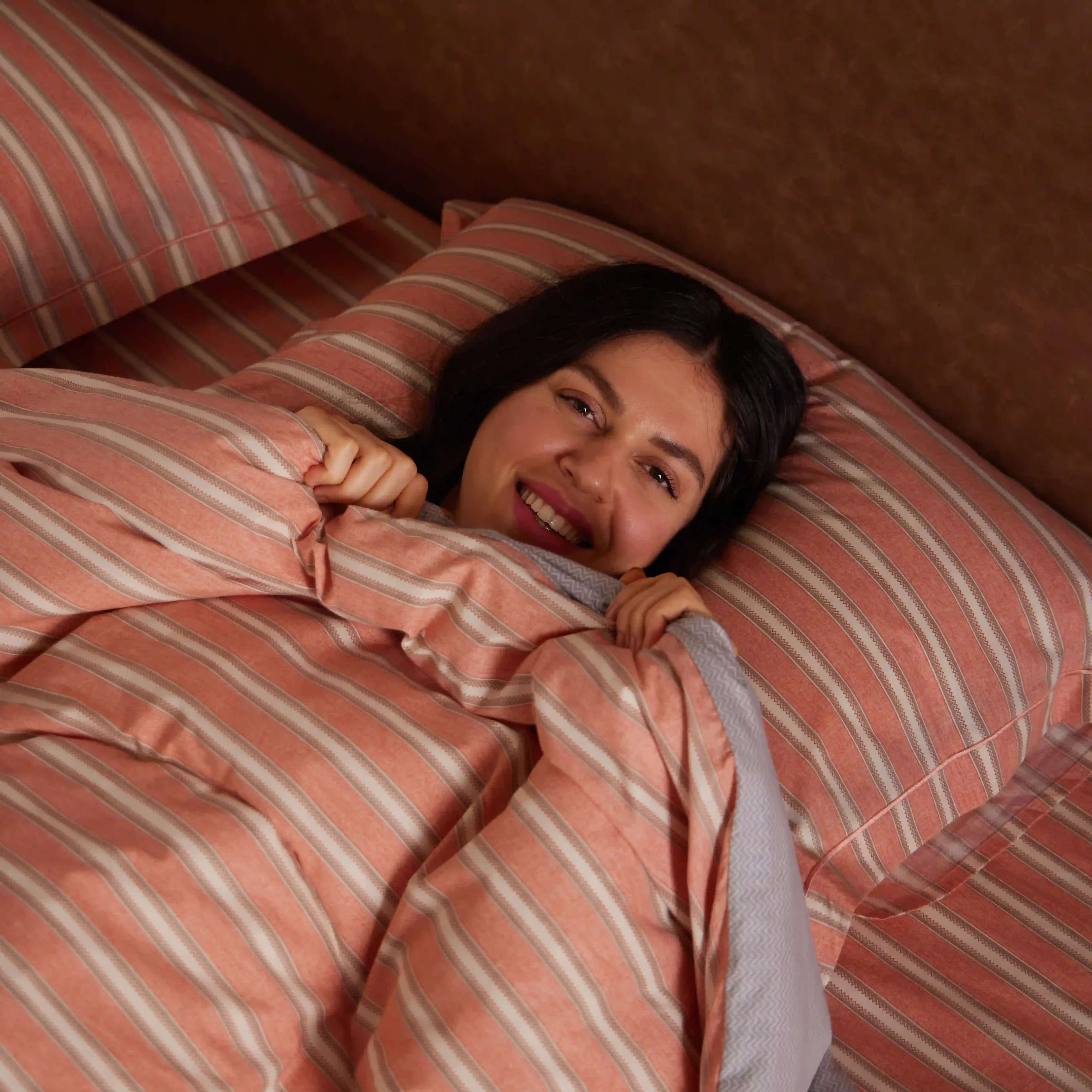 Threadscapes | Woven Textured Printed 120GSM Reversible Comforter-Peach - Image 3